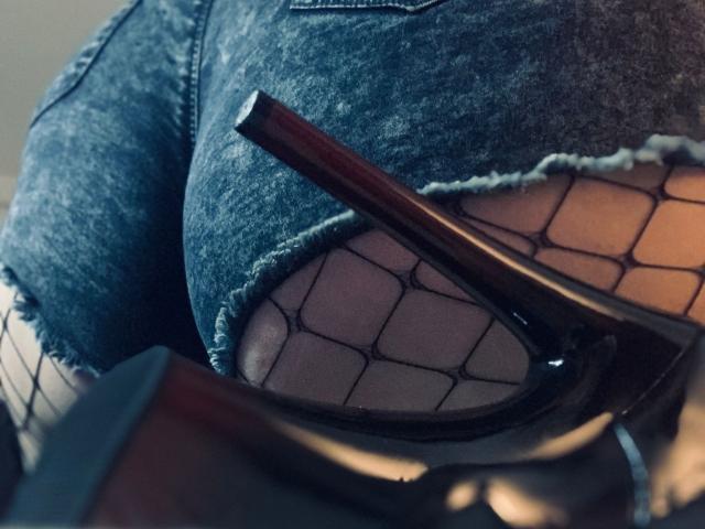 LauraSinnerX - сексуальная веб-камера в реальном времени - 27451858