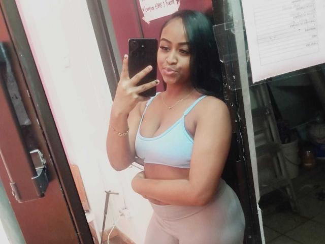 LiliSweetest - Live sex cam - 27455169