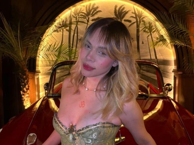 EmmaRiveraa - Élő pornó és szexkamera - 27464035