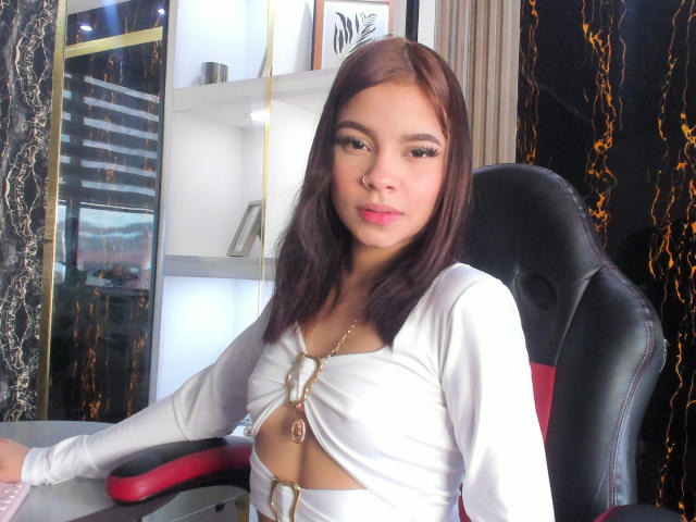 LunaFreya - Live porn &amp; sex cam - 27464203