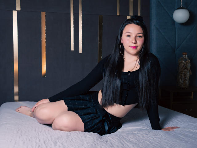 MaddySimons - Live sex cam - 27464567