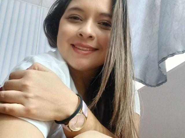 IdyllaJhones - Live porn &amp; sex cam - 27471721