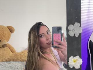 JennyLawry's Model Profile