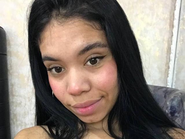 EmaGarces - Live sex cam - 27473065