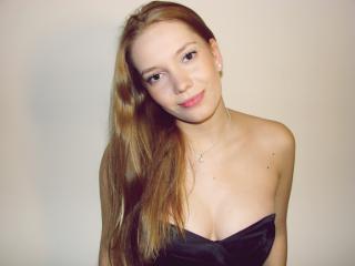 HotMargaret - Live chat hard with this White Hot chicks 