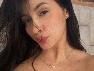 EmilyParkerr's Model Profile