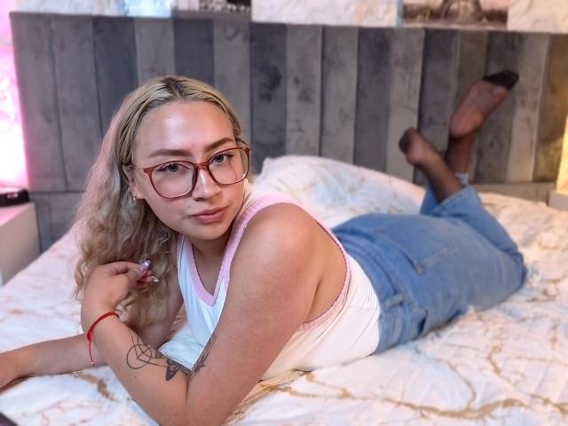 AlanaLeBlanc - Live porn &amp; sex cam - 27478518