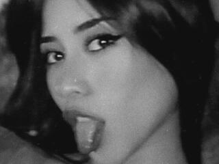 HolisticAmbrita - сексуальная веб-камера в реальном времени - 27481269