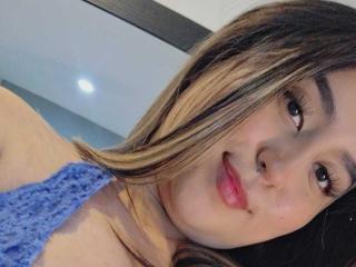 SalomettX's Model Profile