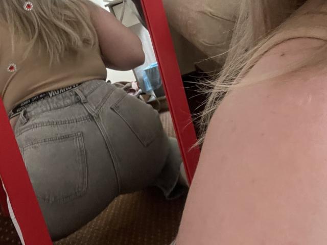 DiLaria - Live porn &amp; sex cam - 27483978