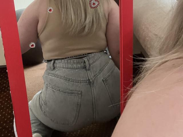 DiLaria - Live porn &amp; sex cam - 27484125