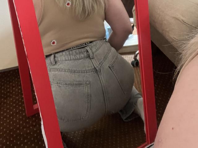 DiLaria - Live porn &amp; sex cam - 27484153