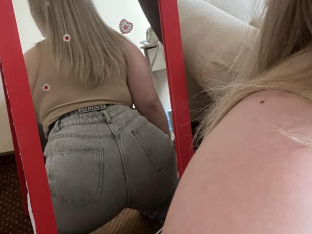 DiLaria - Live porn &amp; sex cam - 27484265