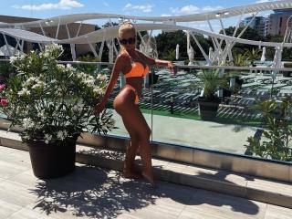 MoniqueBliss - Live porn &amp; sex cam - 27484286