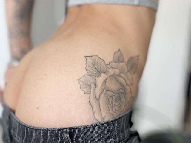 DaneeSoHot - Live porn &amp; sex cam - 27490082