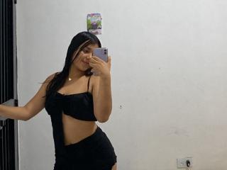 GenesisIsis - Live porn &amp; sex cam - 27492805
