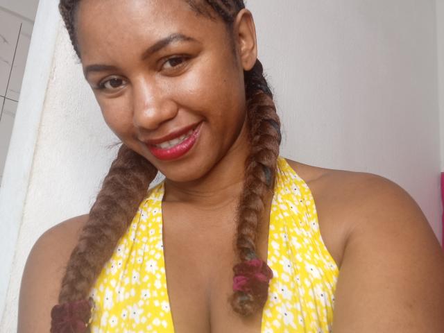 LayahCoquine - Live porn &amp; sex cam - 27494436