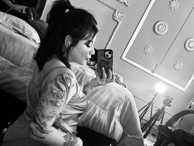 JeyyLee - Live Sex Cam - 27494933