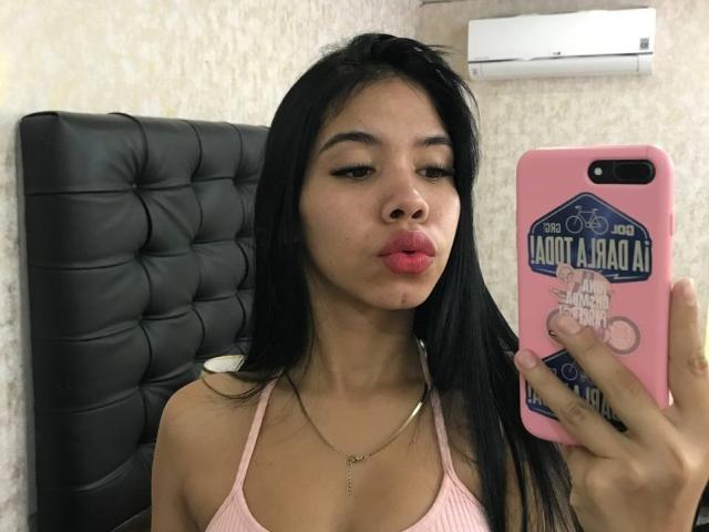 EmaGarces - Live porn &amp; sex cam - 27496592