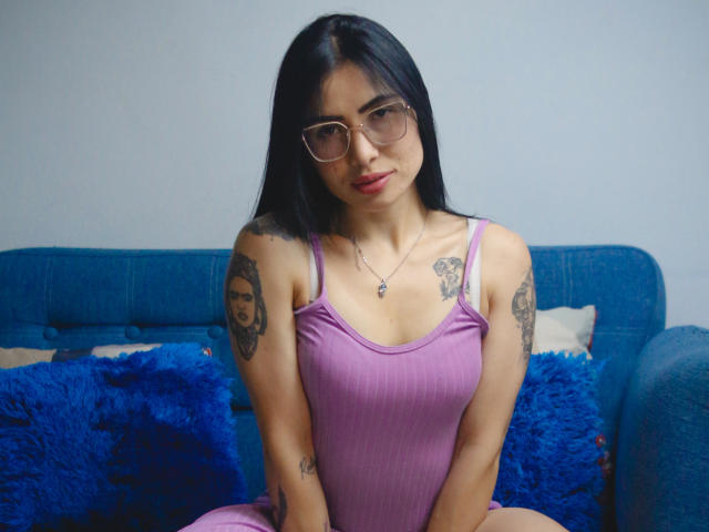 LiaVega - Live Sex Cam - 27498902