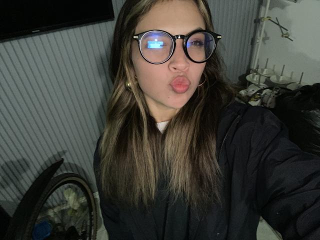 JulietaAckermanx - Live porn &amp; sex cam - 27504180