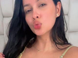 EmilyParkerr - Live porn &amp; sex cam - 27506812