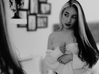 PolinePrincesse - Live sex cam - 27512825