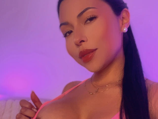 VictoriaGiulias - Live sex cam - 27515226