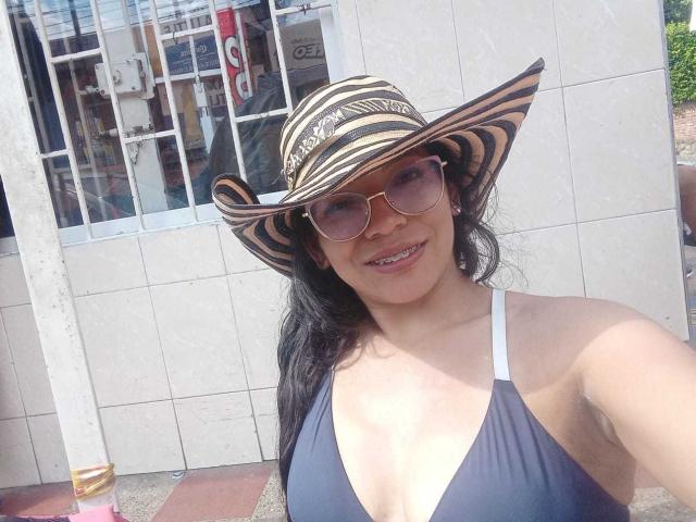 PaulinaColemann - Élő pornó és szexkamera - 27521463