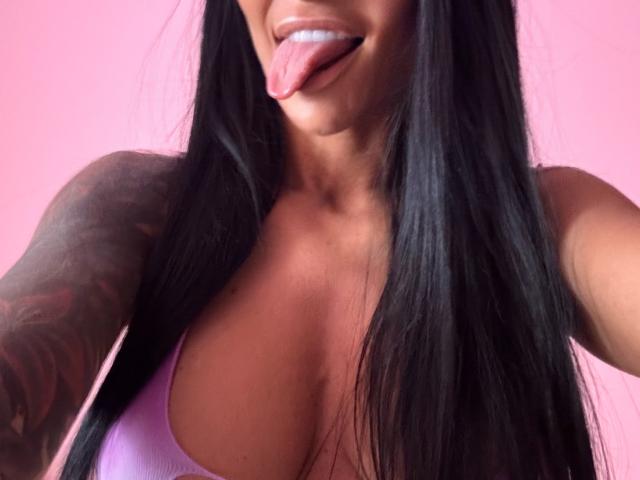 AndraD - Live sex cam - 27521638