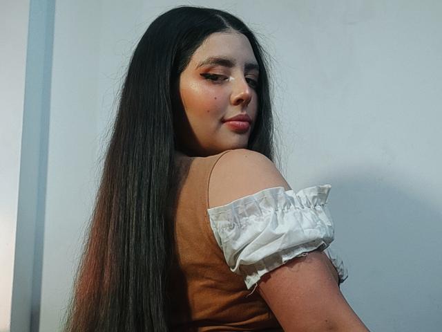 PaolaLyon - Live sex cam - 27526167