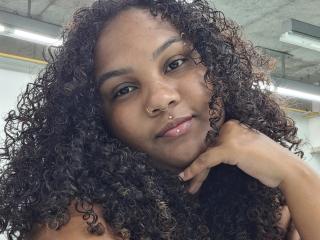LaryBombom - Live sex cam - 27526643