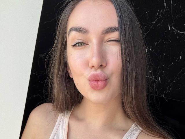 AraiaSheri - Live Sex Cam - 27527602