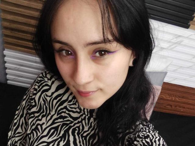 AnnieLamberth - Live porn &amp; sex cam - 27529345