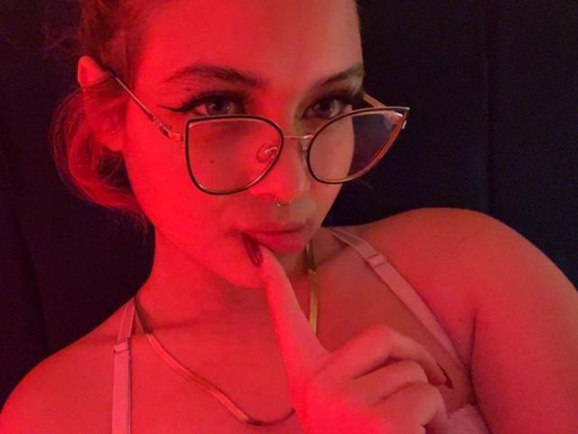 SharonFenix - Live Sex Cam - 27539642