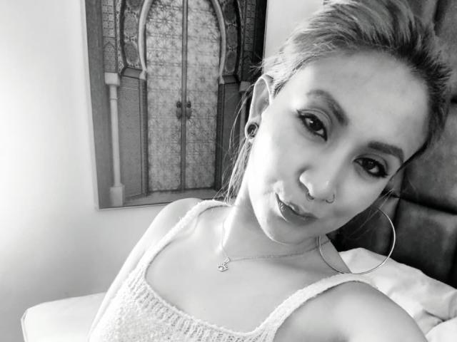 LarissaMiller - Camera khiêu dâm &amp; quyến rũ trực tiếp - 27547818