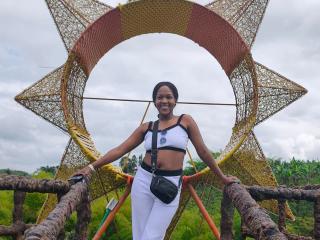 TaniaDoux - Sexe cam en vivo - 27548399