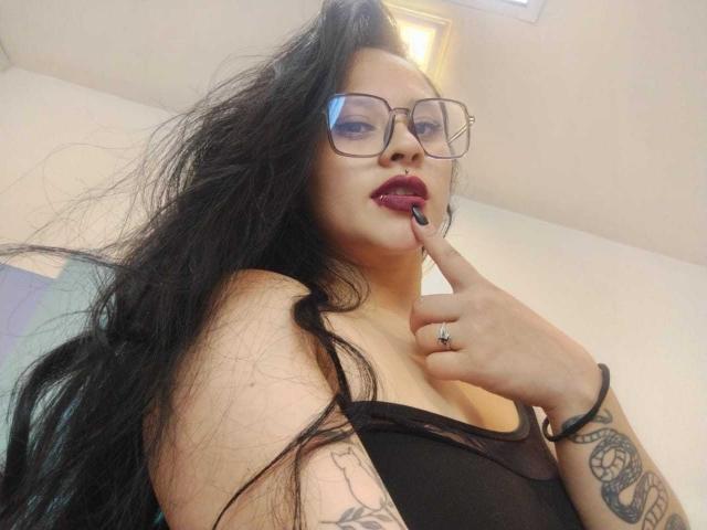MaraVixen - Live sex cam - 27549477
