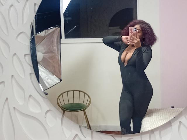 AmberQueeny - Live porn &amp; sex cam - 27553859