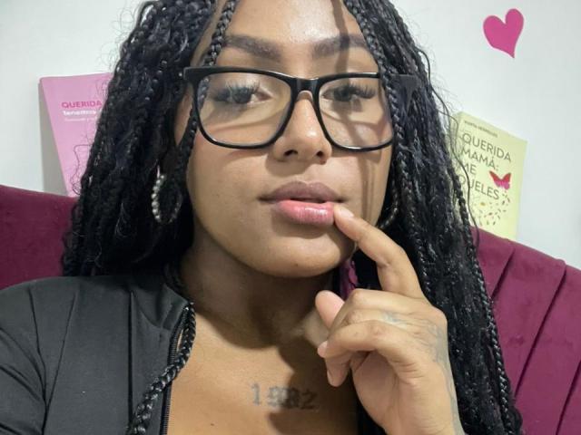 AmberQueeny - Live porn &amp; sex cam - 27553887