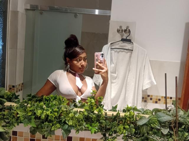 AmberQueeny - Live sex cam - 27553929