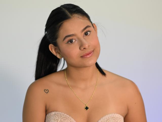 EmilyThompsonx - Sexe cam en vivo - 27553978