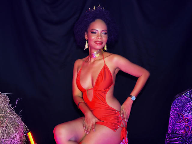 ChantalHaneke - Live sex cam - 27558178