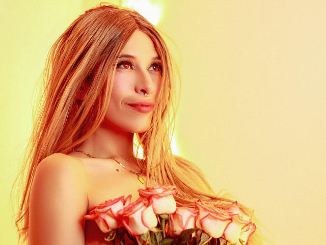 MartinaEvans - Live porn &amp; sex cam - 27568307