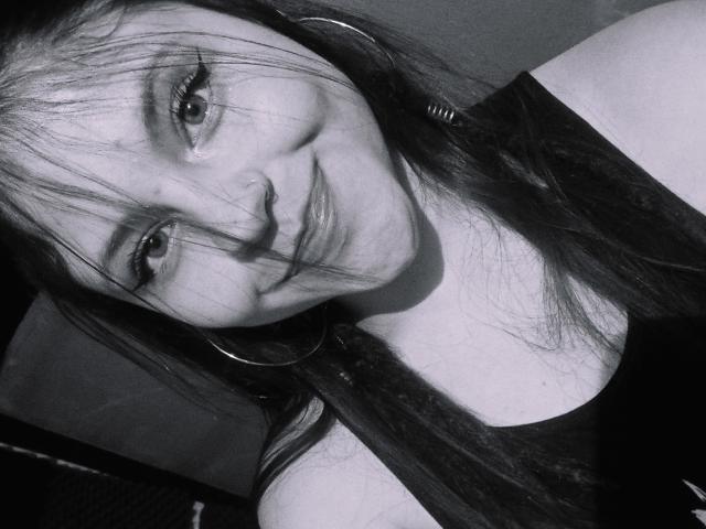 SophieHil - Live sex cam - 27570127