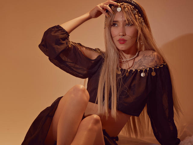 OliviaMonroe - Live Sex Cam - 27570407
