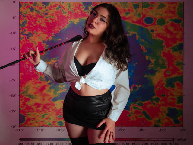 VanessaClose - Élő pornó és szexkamera - 27571317