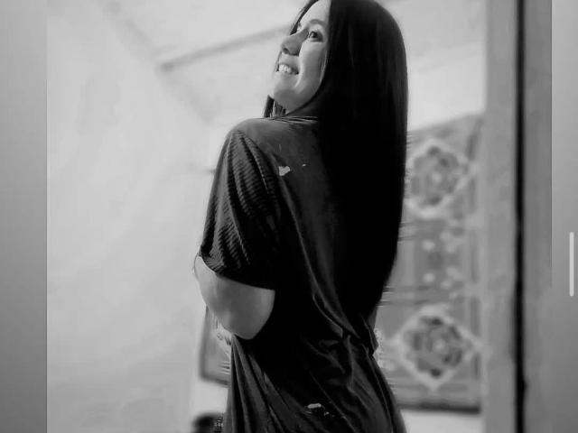 LucieMilner - Live sex cam - 27574068