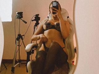 EmmaRiveraa - Sexe cam en vivo - 27578618