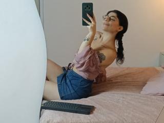 AnntonellaWatson - Live Sex Cam - 27582874